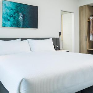 Deluxe Hotel Room